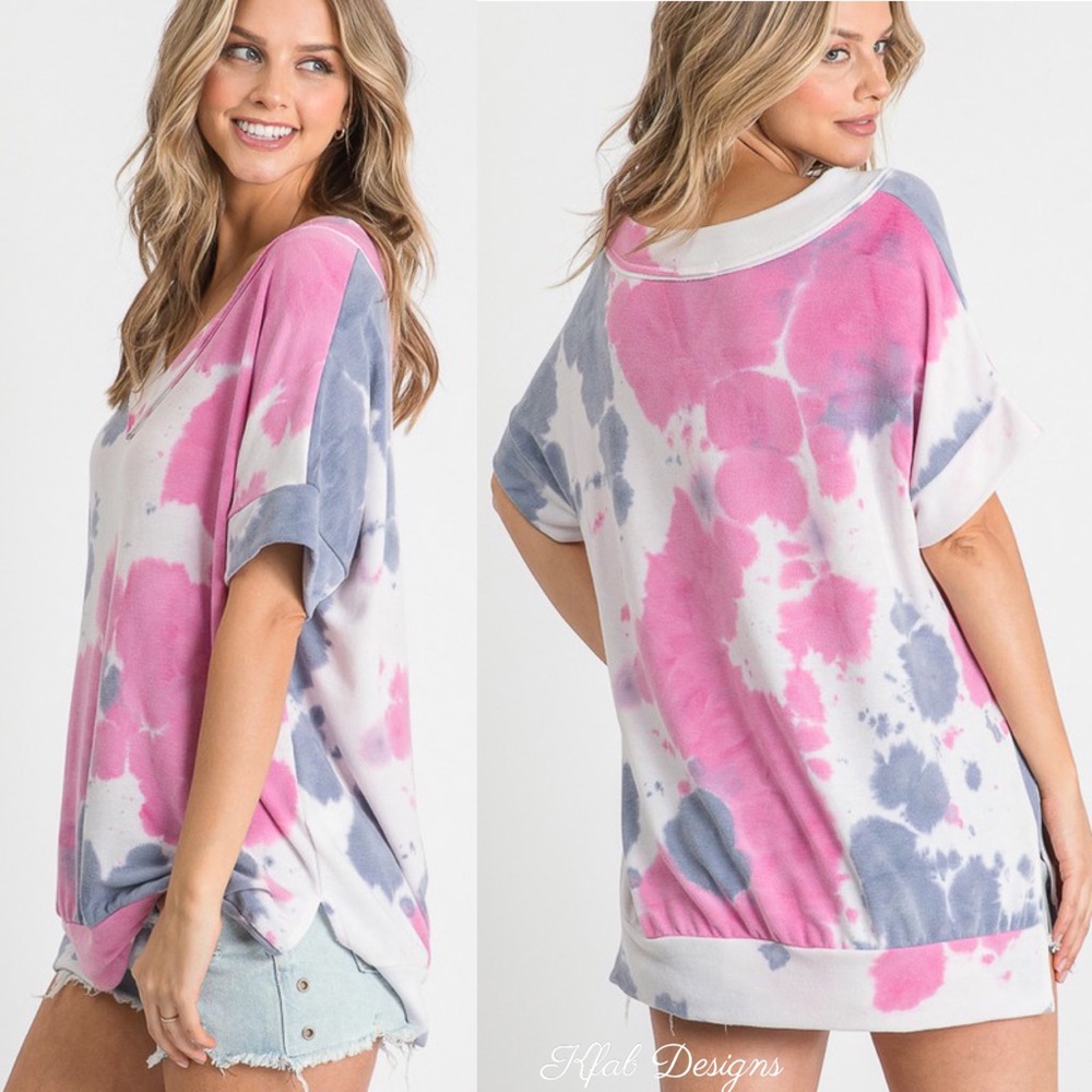 ❤️LAST 1! V Neck Super Soft Banded Hem Side Slit Tie Dye Top! - Picture 3 of 10
